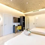 Mondial Hotel 3*
