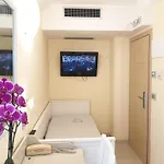 Mondial Hotel 3*