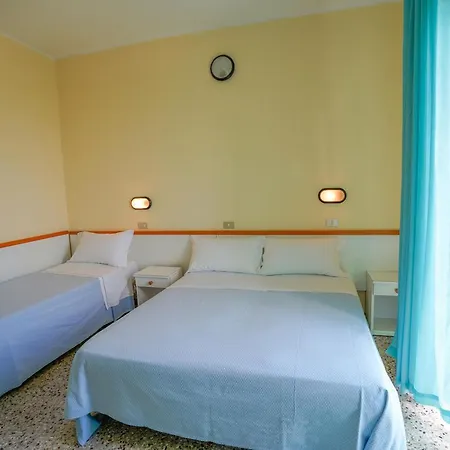 Hotel Mondial 3*
