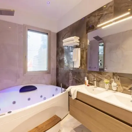 Hotel Mondial 3*