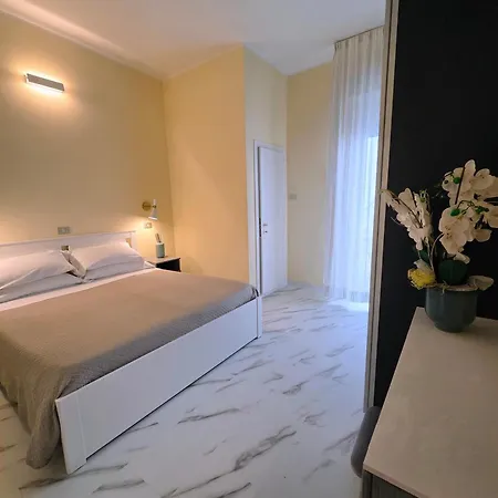 Hotell Mondial