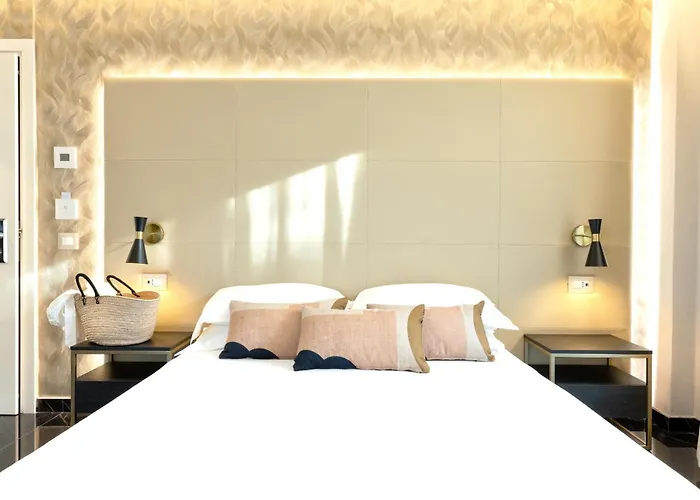 Mondial Hotell 3*