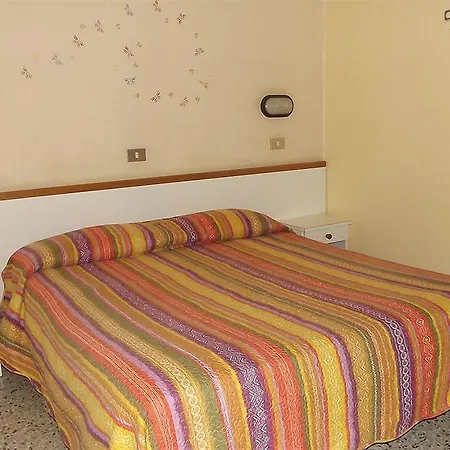 Hotel Mondial 3*