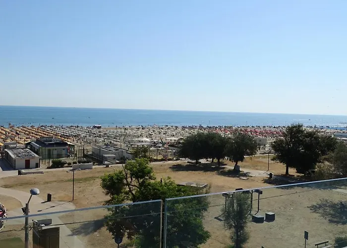 ホテル Mondial 3*