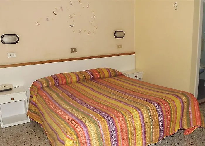 Hotel Mondial 3*