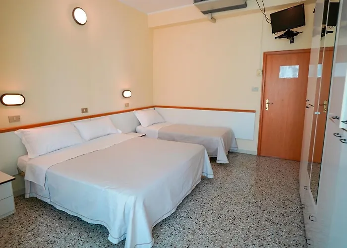 Mondial מלון רימיני